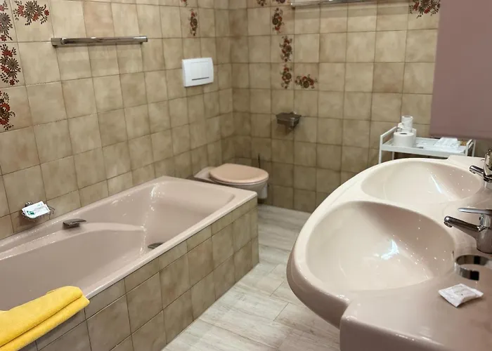 Ascona: Orto Degli Angioli * Аскона